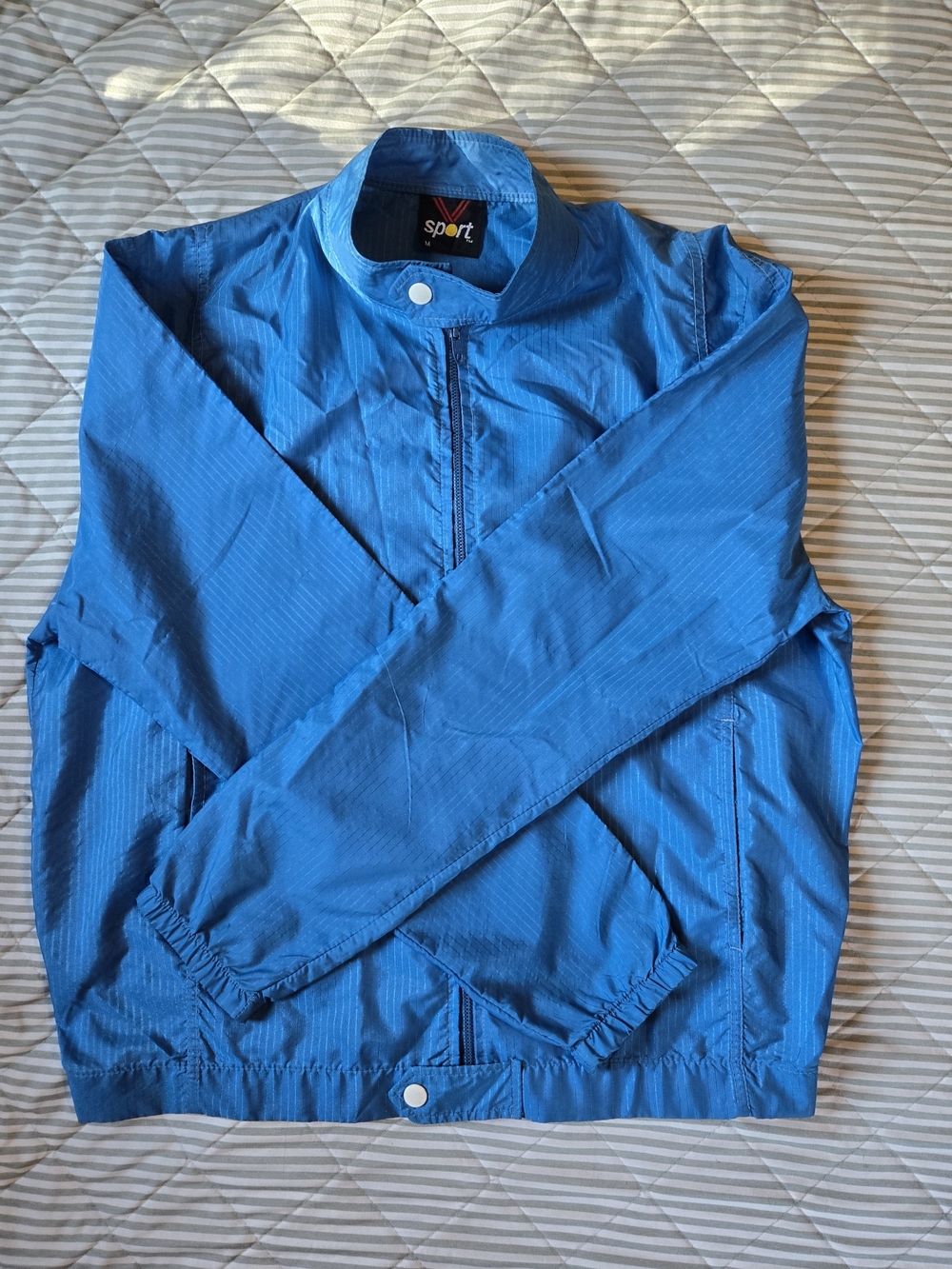 Light Blue 90s Style Sport Windbreaker Jacket - Picture 3 of 5